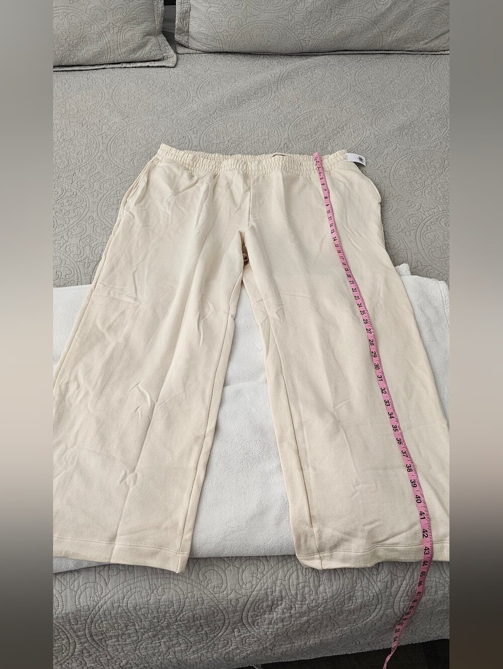 Old Navy Cream Wide-Leg Pull-On Sweatpants
